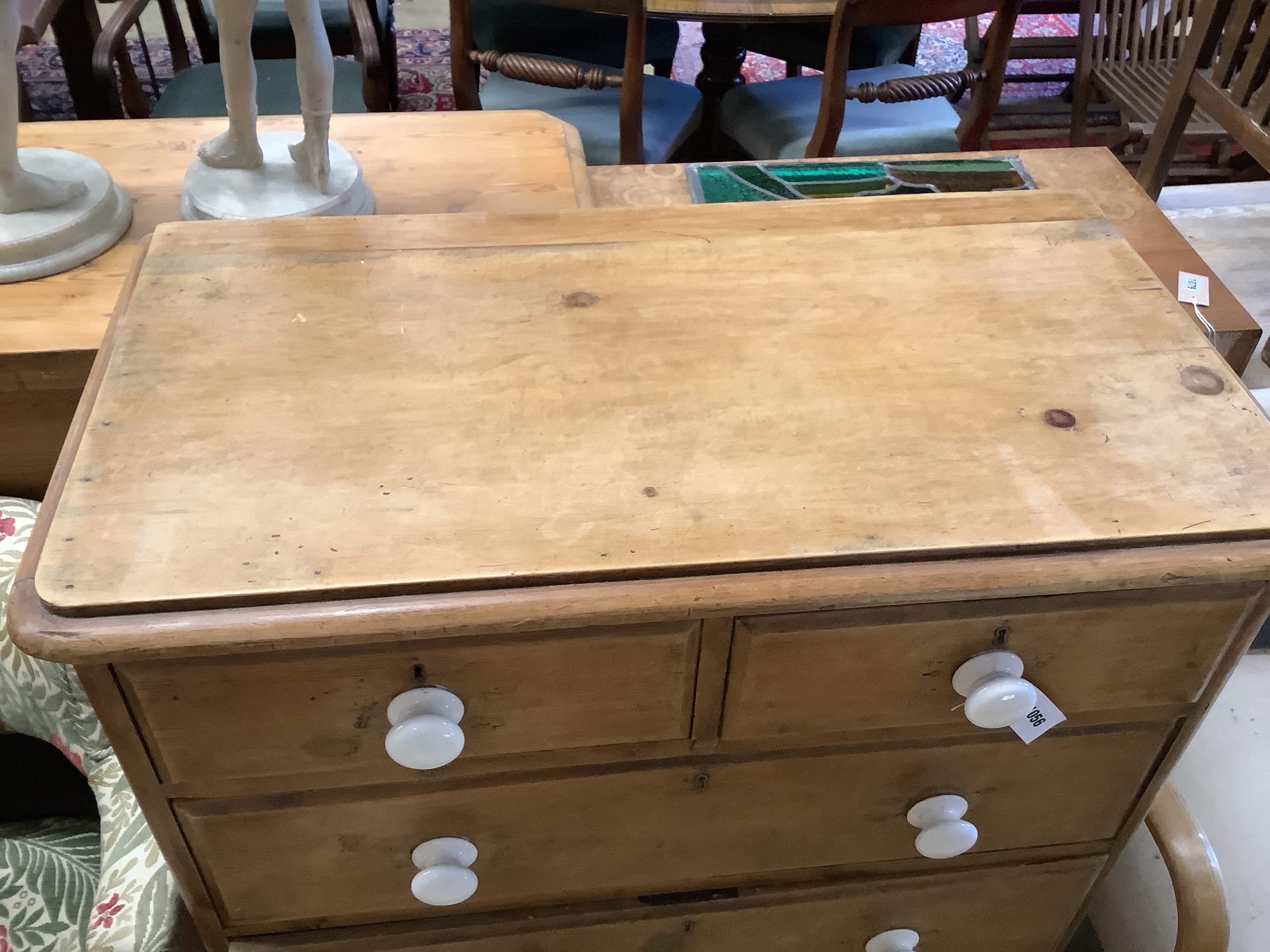 A Victorian pine chest of drawers, width 89cm, depth 47cm, height 109cm